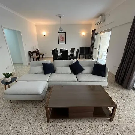 Seaview 3 Bedroom Apartment In Sliema Exterior photo