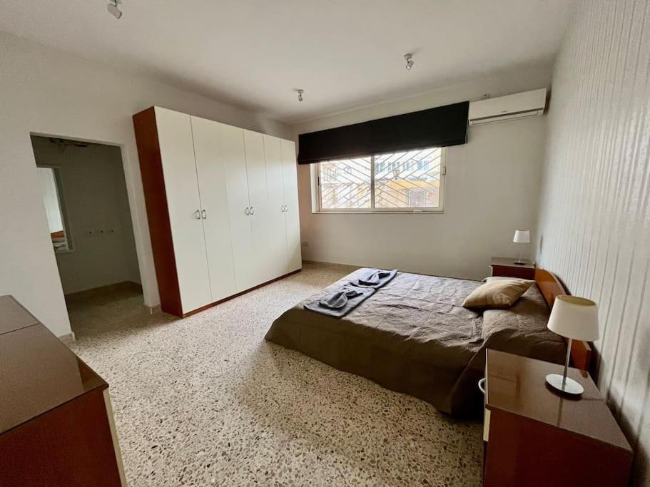 Seaview 3 Bedroom In * Sliema