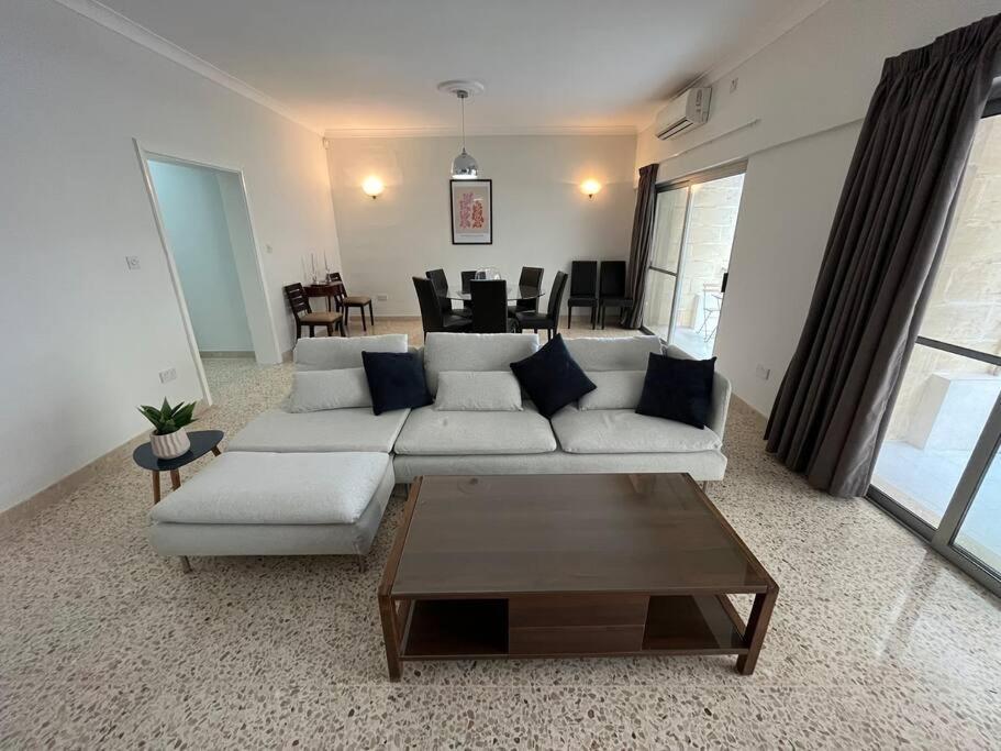 Seaview 3 Bedroom In Apartamento *