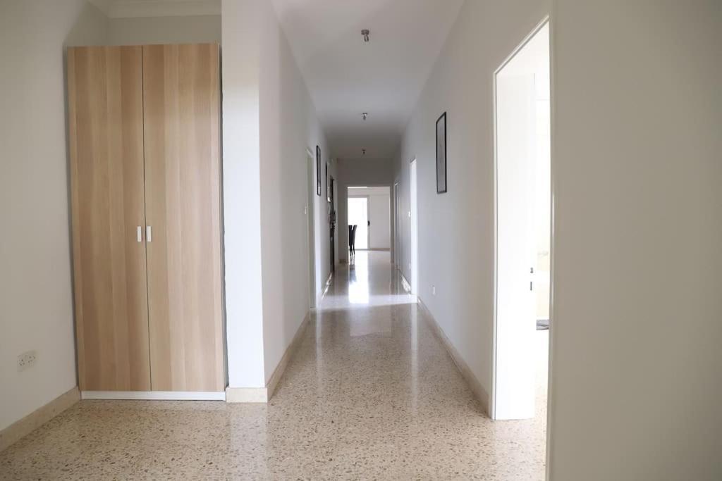 Seaview 3 Bedroom In Apartment